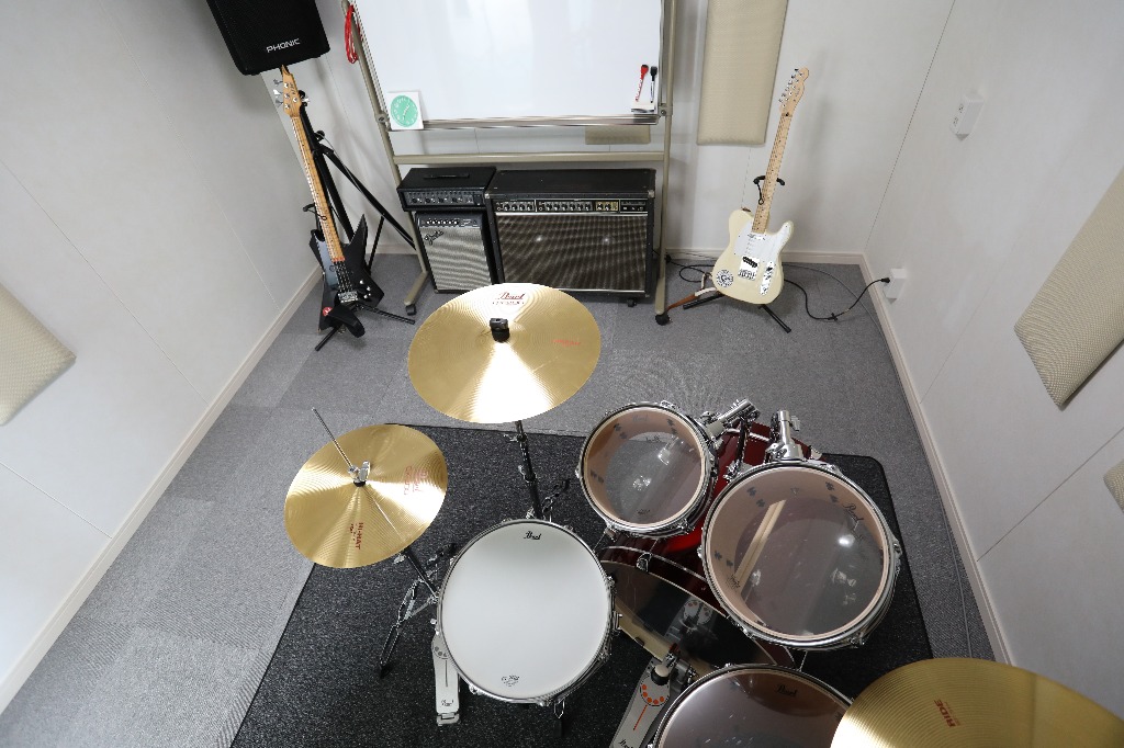 本格的なスタジオを有する音楽教室
